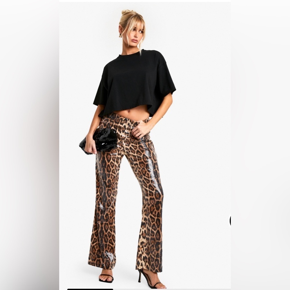 NWT Boohoo Leopard Print Flare trousers - Picture 3 of 6